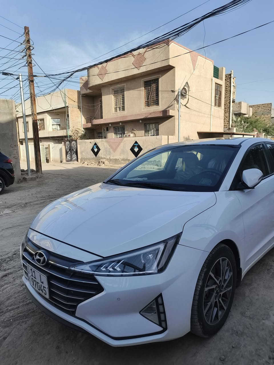 السلام عليكم النتره ٢٠٢٠ مكفولة كفالة عام فول من عدم البصمه سيارة بسمي رقم بغداد الدولية مغلف قماره وبنيد ببي إف  مكان السيارة بابل شارع ٨٠ السعره ١٦٦ وبيه مجال الطيبين ***********
