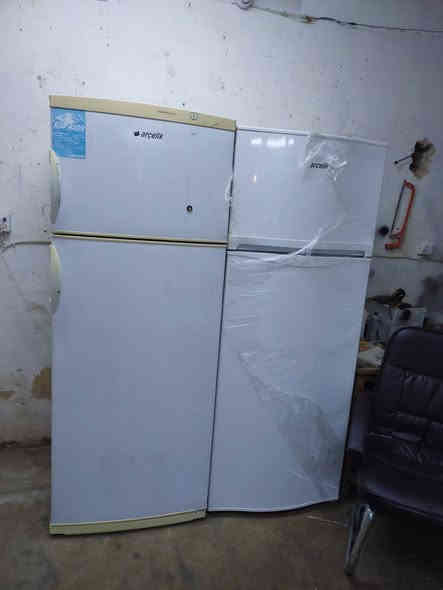 ثلاجات ومجمدات للبيع مستخدمه نضافه فول شرط شغل اسعار ثلاجات من ١٧٥ لحد ٢٢٥ وبيها مجال ومجمدات أسعارها من ١٧٥ إلى ٢٠٠ وبيها مجال عنوان سوك حديثه خلف جامع عبدالرحيم اتصال ***********
