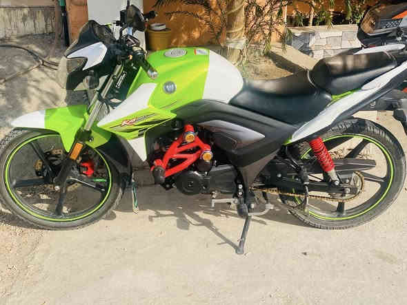 هاوجي موديل 23مسجل وكامل سنويه نكليزي للبيع دراجه نضيفه ونشاط خير من الله ***********
