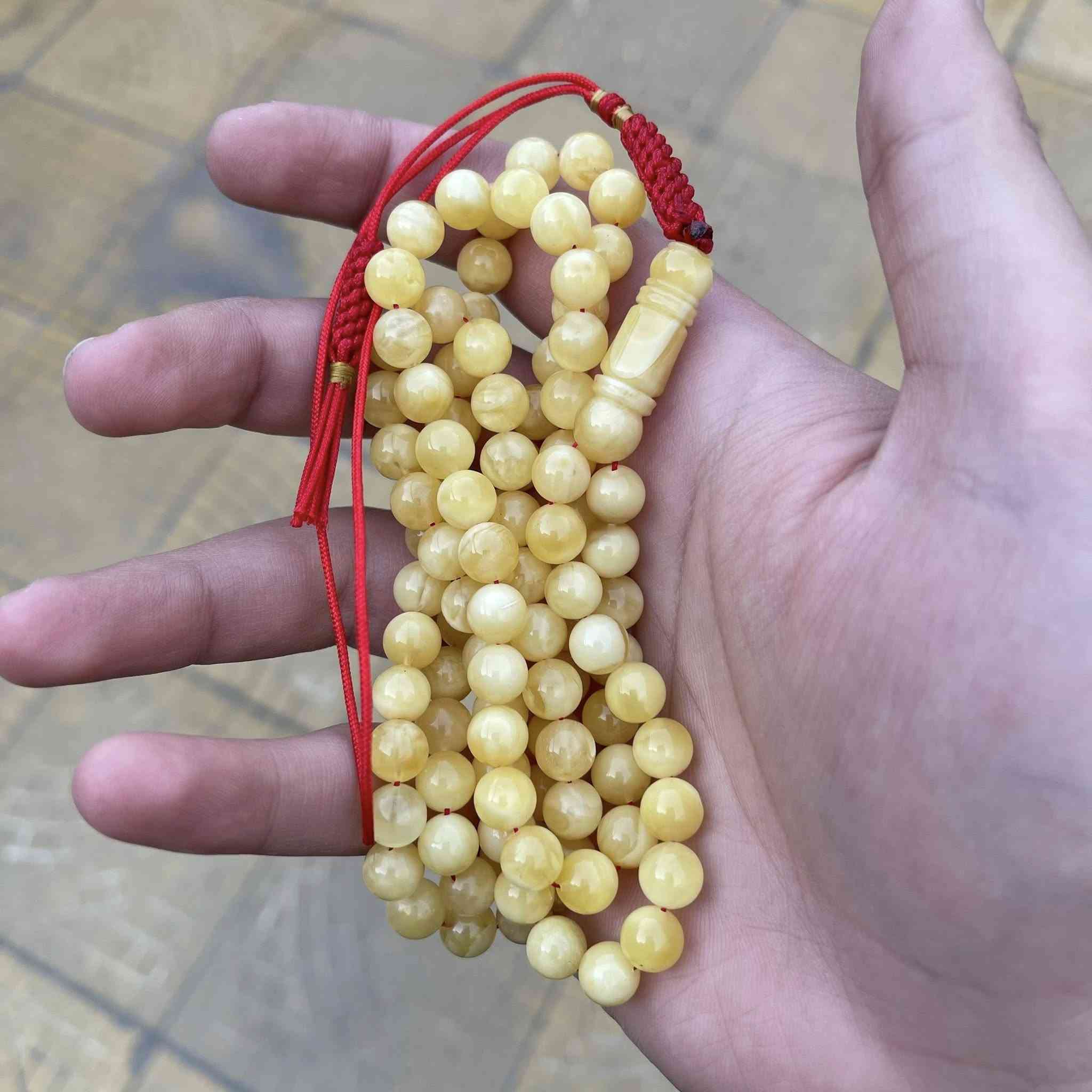 مسباحين كهرب بلطيقي حر
المسباح الاول : كهرب بلطيقي حر طبيعي خامة جبس بعسل تربل سوبر اللهم بارك كصة مدعبلة شاهد ستندر كركوشة كويتية المسباح جميل جداً مظلوم ب الصور تفاصيله :

الوزن : ٣٩ غرام
العدد : ٩٩ حبة

المسباح الثاني : كهرب بلطيقي حر طبيعي خامة شجرية جميلة كصة بيض حمام شاهد ستندر القطعة نظيفة ١٠٠ ٪؜ خالية من الشوائب او النمش تفاصيل المسباح :

الوزن : ٣٥ غرام
العدد : ٧٧ حبة

ضمان مدى الحياة على المسباح كهرب بلطيقي حر غير معالج نهائياً وخلاف ذلك يرجع المسباح ويرجع المبلغ كامل للزبون 

للاستفسار التواصل على الخاص 
يوجد توصيل لجميع محافظات العراق وشماله ايضاً


**إذا كنت صاحب هذا الإعلان وتريد حذفه لأي سبب، رجاءا أرسل رسالة إلى الدعم الفني**