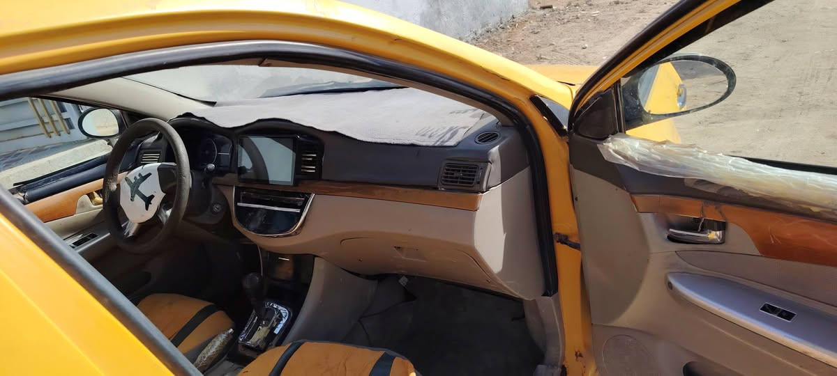 ليفان ١١مكينه كير محور كورله نحله ١٨٠٠ رقم احمر بغداد سنويه عضم منتهيه بل ٢٣ ماندل راعيهه سعر ١٢ ورقه وبيهه مجال قليل جاهزه شغل وطلع مكان ناصريه ***********بيع اومراوس
