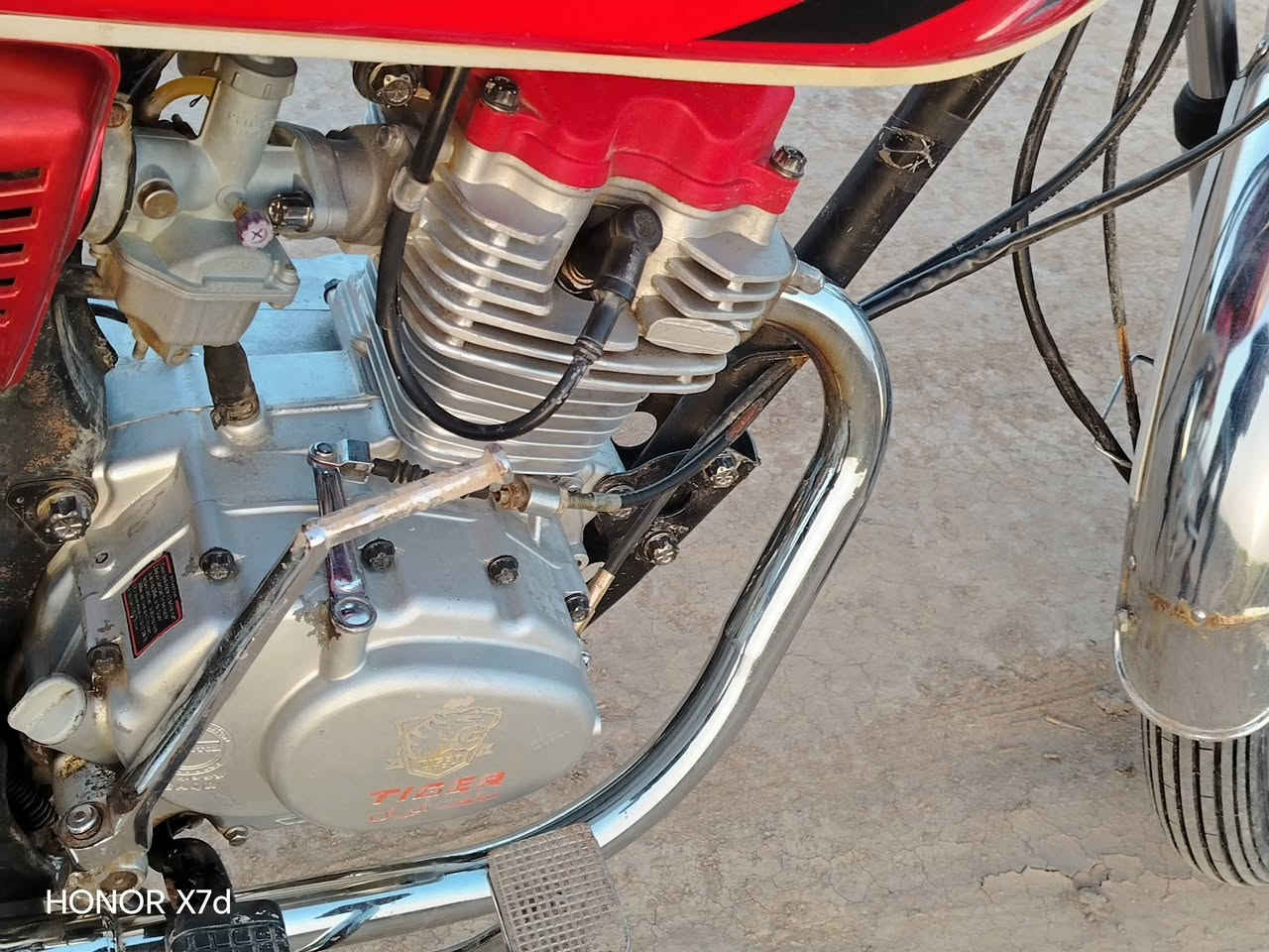 سلام عليكم دراجه للبيع موديل 2021 أوراق كرتونيه ورقه وحده مبدل بس بستم الباقي كفاله عامه وضع شركه متواجد خاص راسل وبيك خير وتدلل السعر 550 وبيها مجال مكاني واسط العزيزيه ***********
