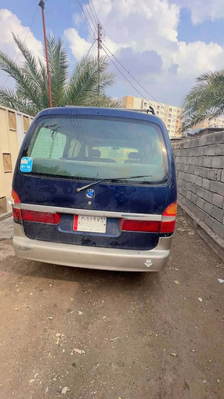 السلام عليكم للبيع كيا بريجو موديل 96 سياره جاهزه كير مكينه كله خير من الله سياره مال بيت تخم تاير بيهه مكاني بغداد بسمايه السعر 45وبيه مجال وشيطلع ع سياره اني حاضر يستقطع منه للاستفسار ***********
