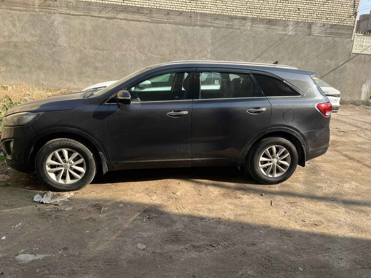 سلام عليكم سورنتو 2016 وارد أمريكي محرك4 سلندر 2400 بيه صبغ 3قطع محرك كير  كفالة تبريد ثلج صدر امامي خلفي جدد  سيارة بسمي  مكان بغداد جكوك سعر 145 بي مجال رقم تلفون ***********
