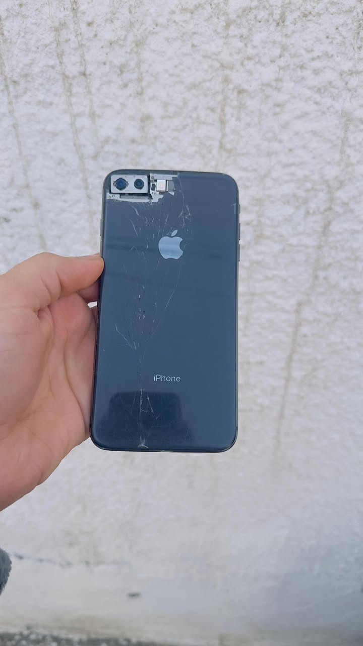 السلام عليكم ورحمة الله وبركاته اخوان للبيع ايفون ايت بلاص ذاكره 256 بطاريه ميه شحنه يخبل كلش كله شغال بس بي هاي الفطور والدكمه مال هوم ما تشتغل حاطله هوم بشاشه حاليا جاي استخدمه جهاز سعره 80 رقمي وتساب ***********
