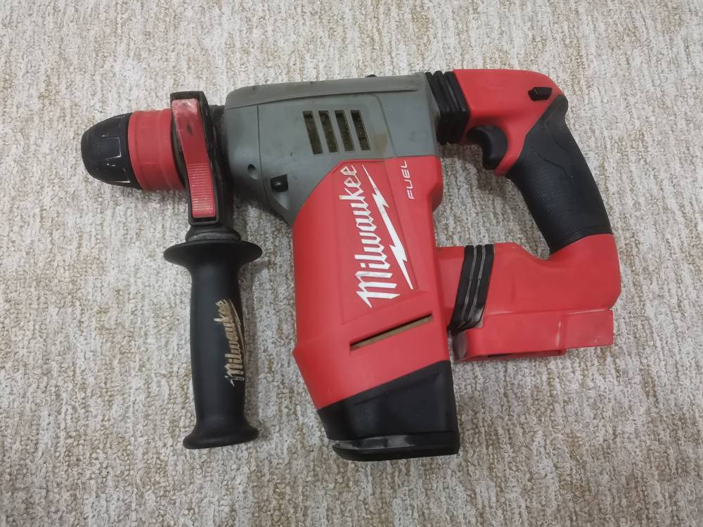 سلام عليكم
دريل همر شحن من شركة ميلواكي
استخدام شخصي نظافة 100٪
***********
السماوة حي الحسين السماوا, المثنى
