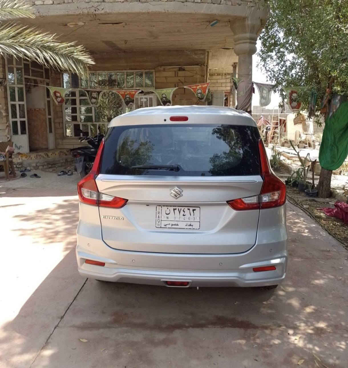 سلام عليكم
 سيارة سوزوكي 7 راكب ياباني كفالة عامة للبيع ماشيه 3000 اخت زيرو السعر 22 مليون وبيه مجال مكاني بغداد رقم ***********
