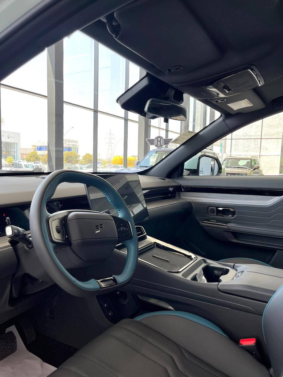 jetour L6 phev 

پڵەگین هایبرێد 
.
٤٥٠٠ کیلۆمەتر ڕۆیشتووە 
سیارەکە ڕەقەم هەولێرە 
.
سێ مۆدی لێخوڕین (ئیکۆ و نۆڕماڵ و سپۆڕت)

فول مواسەفات

مۆدێل ۲٠۲٤ 
.

۳٥۸ هۆرس پاوەر 
هێزێکی زۆر تایبەتی هەیە

بە یەک تانکی بەنزین ۱۲٠٠ کیلۆمەتر دەروات 

پاتری گەورە 

لەسەر کارەبایی ۱۱٤ کیلۆمەتر دەڕوات 

هیچی نیە بێ سبوغ و  بێ لێدران

لەسەر دەقی شەریکە مایتەوە
.

نرخ : ۲۱٥ وەرەقە
.
بۆ پەیوەندی کردن 
*********** 
whats app
viber
