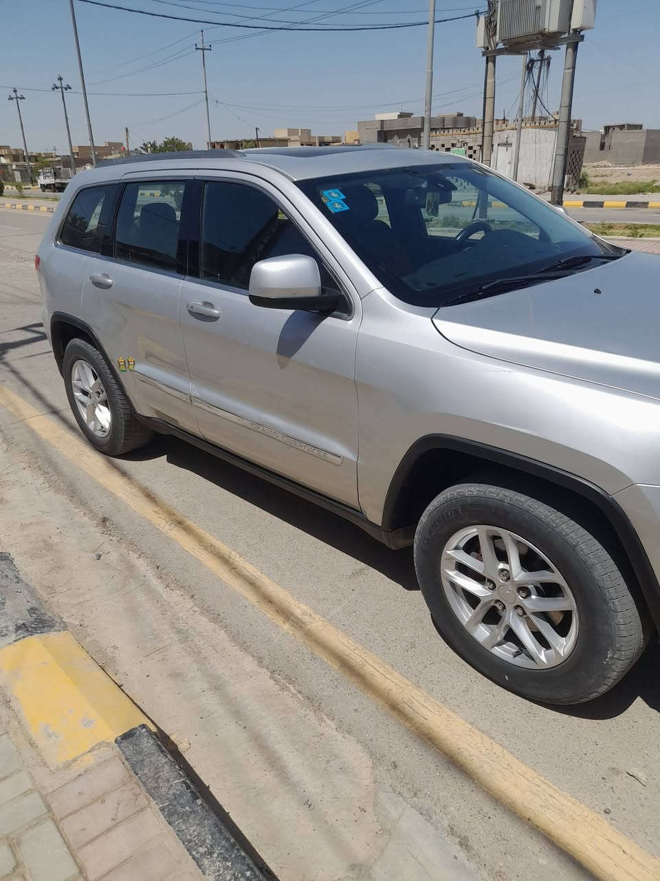 جيب لاريدو ٢٠١٢رقم بغداد دولي وارد امريكي محرك ٣٦٠٠ نظيف باسمي سيارة ضررة طخة كد شبر يم قبق البانزين مصلح ومصبوغ والباقي مكفول سيارة نظيفة حدادية ودبدلات جديدة قبل ٢٠ يوم شادهن سيارة ماالبيت نظيفة السعر ١٦٠ ورقة وبيه مجال انشاء الله مكاني بالكوت رقم الهاتف *********** /***********
