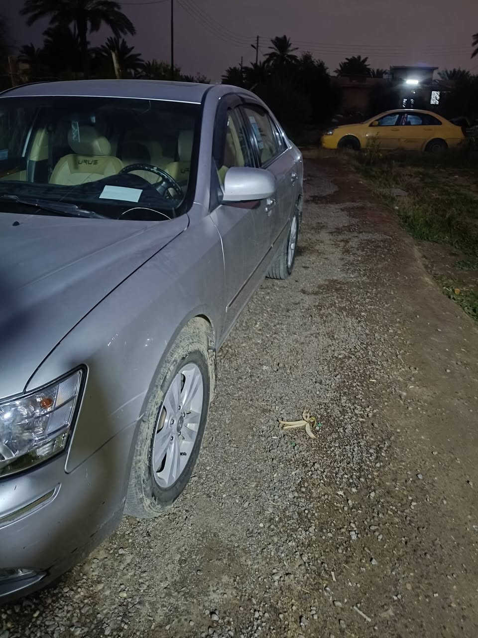 سلام عليكم من رخصت مدير الكروب المحترم للبيع سوناتا خليجي موديل 2009 فول مواصفات ع البصمه مكفوله كفاله عامه من ضربه من دبديل من صبق من بارد بيها شبر بل هلال مال الجاملق الخلفي ومضح بل منشور كير محرك تخم تاير حداديه تدفئه تبريد كفاله مابيها بقص ولا برقي العنوان بغداد ابوغريب علمن اني مكلف بل نشر هاذا رقم صاحب السياره *********** ابو جاسم الجبوري
