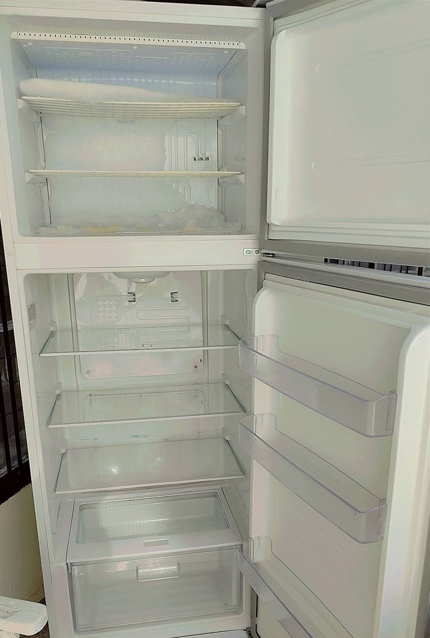 للبيع مجميده نظيف جدا كلو شرط حجم وسط سعر140 مع ثلاجه حجم كبير مستعمل قليل وضع شركة سعر 260 الف دهوك***********
