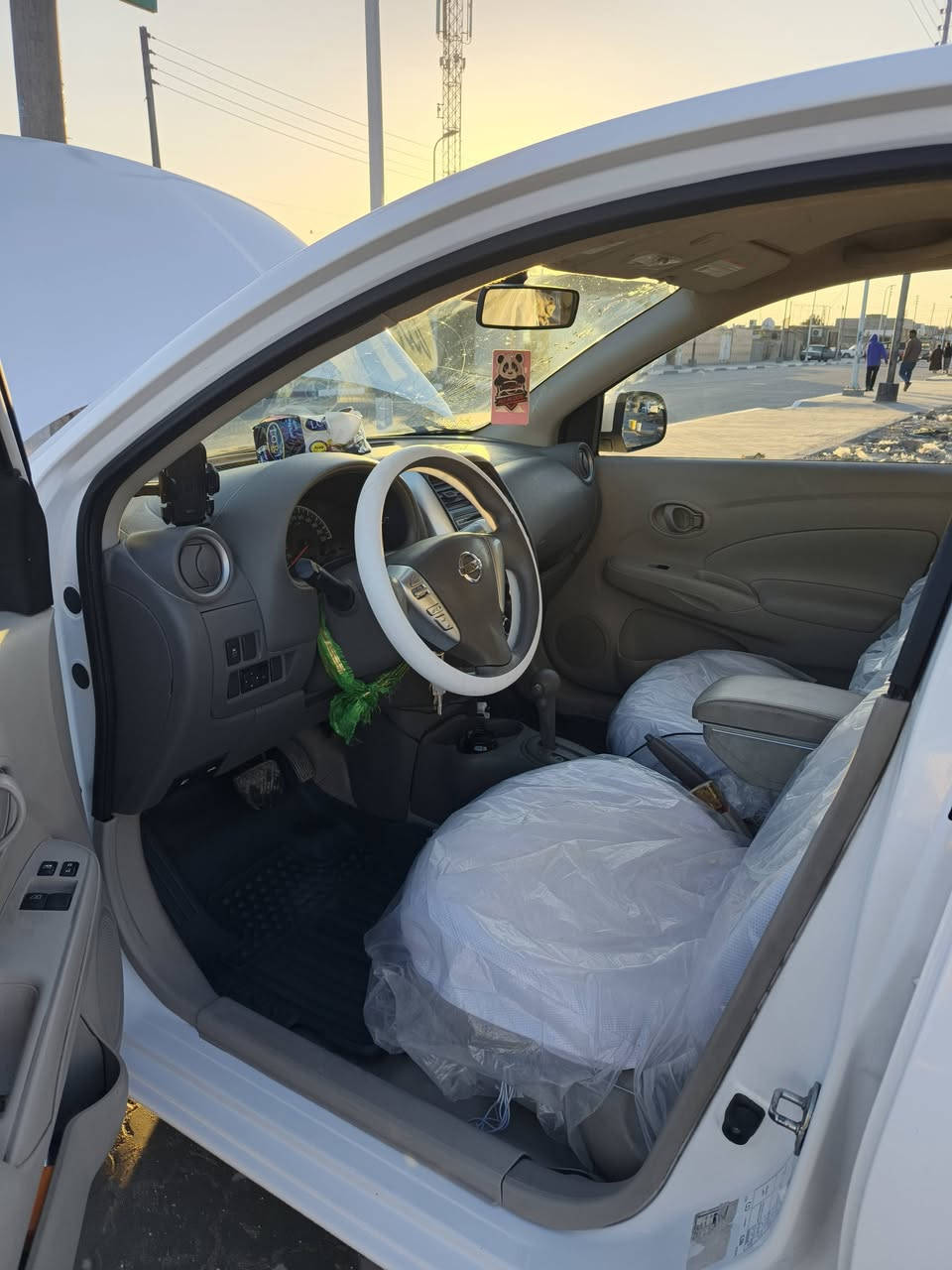 سلام وعليكم نسيان سني هندي اصل بليته الزركه مديل 22 ماشيه 77 بيهه جاملق اليمنه وبنيد مبدلات وجاملق اليسره بي بارد ملاحضه الضربه ما  واصله لبرانكيت ولا لقد فقط العرضانيه ورجعناهه نفسهه ما مبداله وبيهه طخه بلحوض السبير كد شير مكينه وكير وتبريد كفاله السنويه جديده الحد 2029 رقم دولي جديد  هاي تفاصيل السياره كلهه العنوان البصره الزبير السعر (105) ***********
