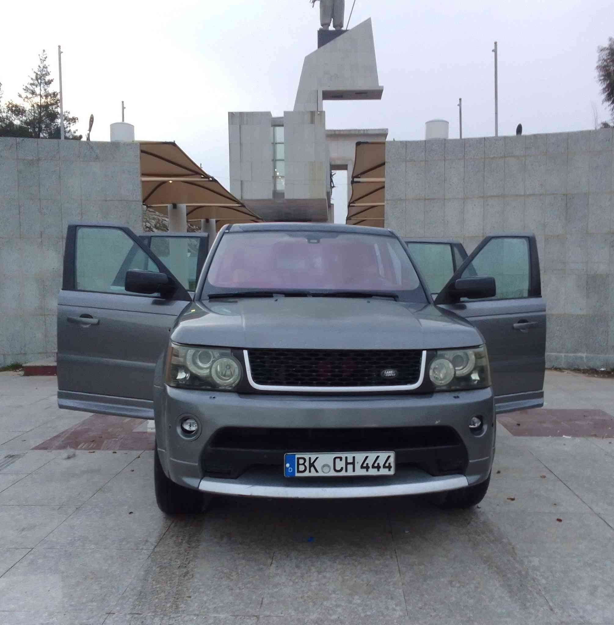 ڕەنج ڕۆڤەر
2008
ســــاخ
تۆماتیک
مەکینە عادی مەڕغوب
بەنزین v8
بەنزین زۆرکەم دەخوات بەشەرت
مەنەفیست
دەعمولیدراوی نیە
گیڕو مەکینە بەشەرت
نرخی 90 گەڵاوکەمیک معامەلە
سەوداش دەکەم لەسەردڵگرتن

***********
***********
