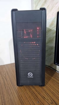 RTX2070 سوبر • i5 8600K • شاشة 144Hz 24بوصة