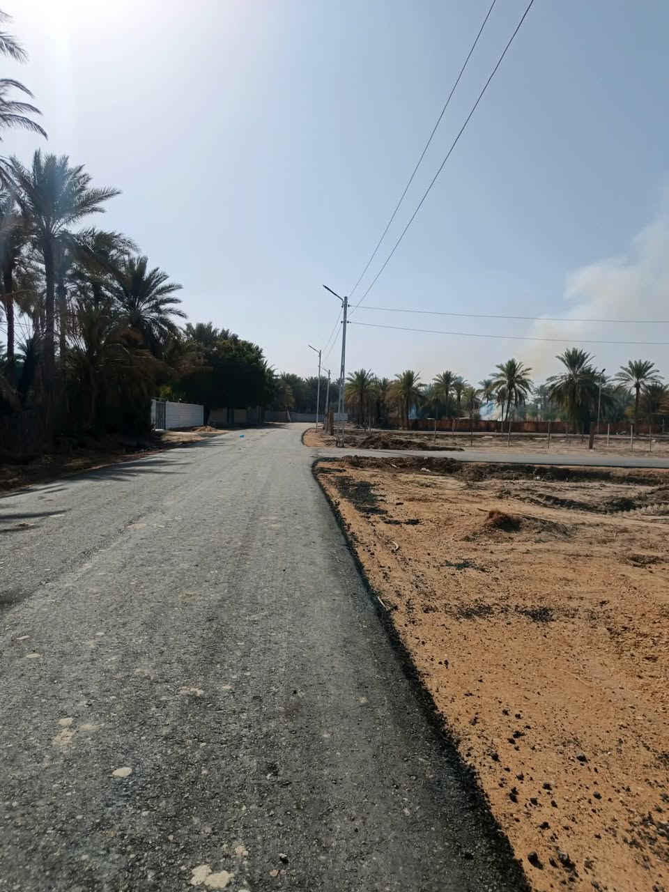 السلام عليكم
 قطة ارض للبيع خدمات كامله من ماء وكهرباء وتبليط لحد باب القطعه اناره الشارع الرئيسي تبليط جديد 
مكان مميز جداً 
طابو زراعي سند ٢٥
بإسم صاحب الارض سند
تحويل مباشر بعد الشراء
العنوان / /بابل المدحتيه حي الحوراء شارع ١٤
المساحة//٨٠٠متر
السعر //سعر ٢٠٠متر الواحد وبي مجال
للاستفسار
مراجعة مكتب دلالية وائل الهندي 
وائل الهندي***********
***********
ابو علي
