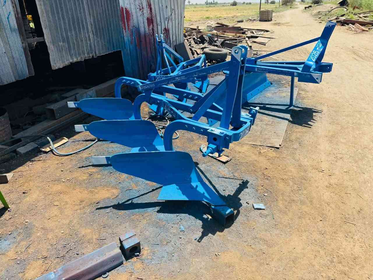 للبيع معدات زراعيه شغل درجة اولى معمل وحداده النعيمي للمعدات الزراعيه بأدارة عبادي النعيمي المكان بغداد المحموديه سريع الدولي الجسر الرابع *********** ***********
