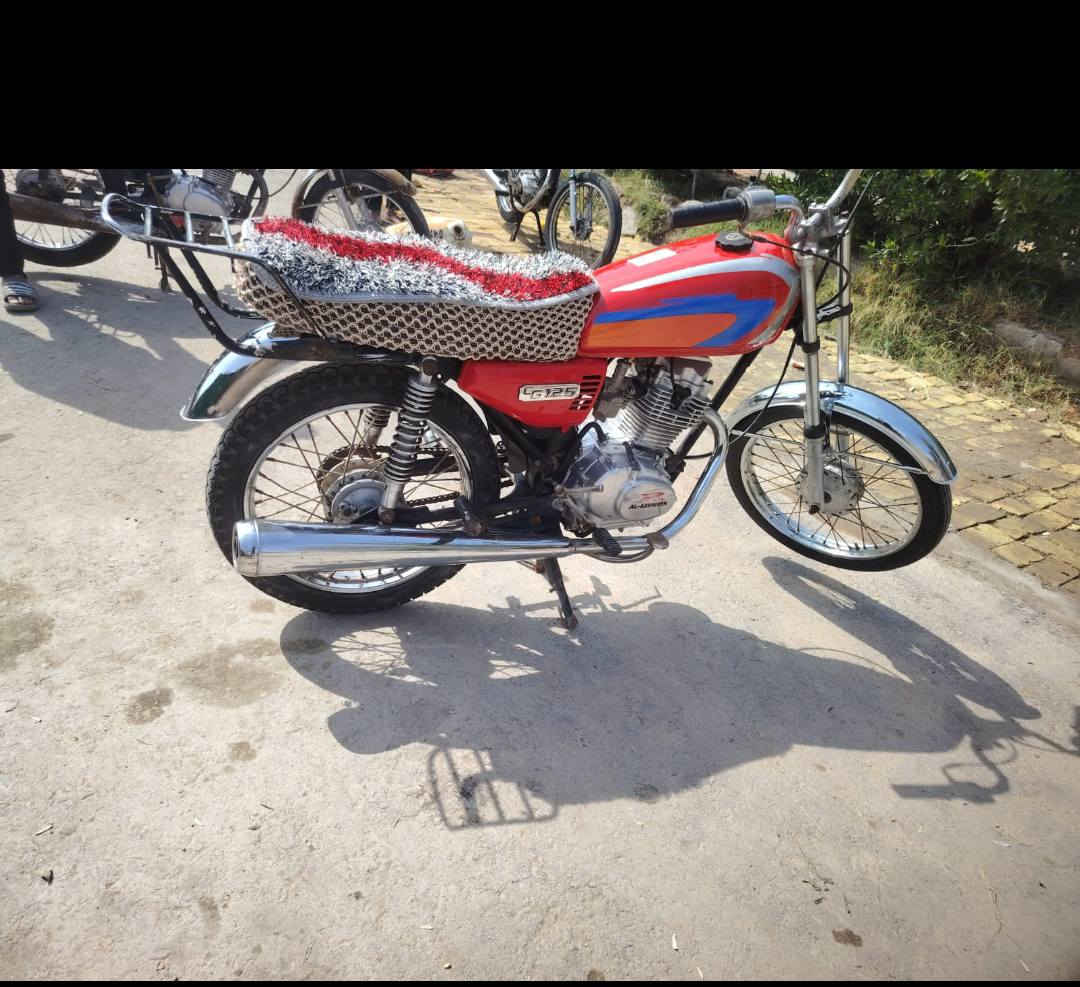 دراجه نامه للبيع حلوه ونضيفه بدون اورق مكان المجر 400وبيها مجال  ‏‪***********‬‏
