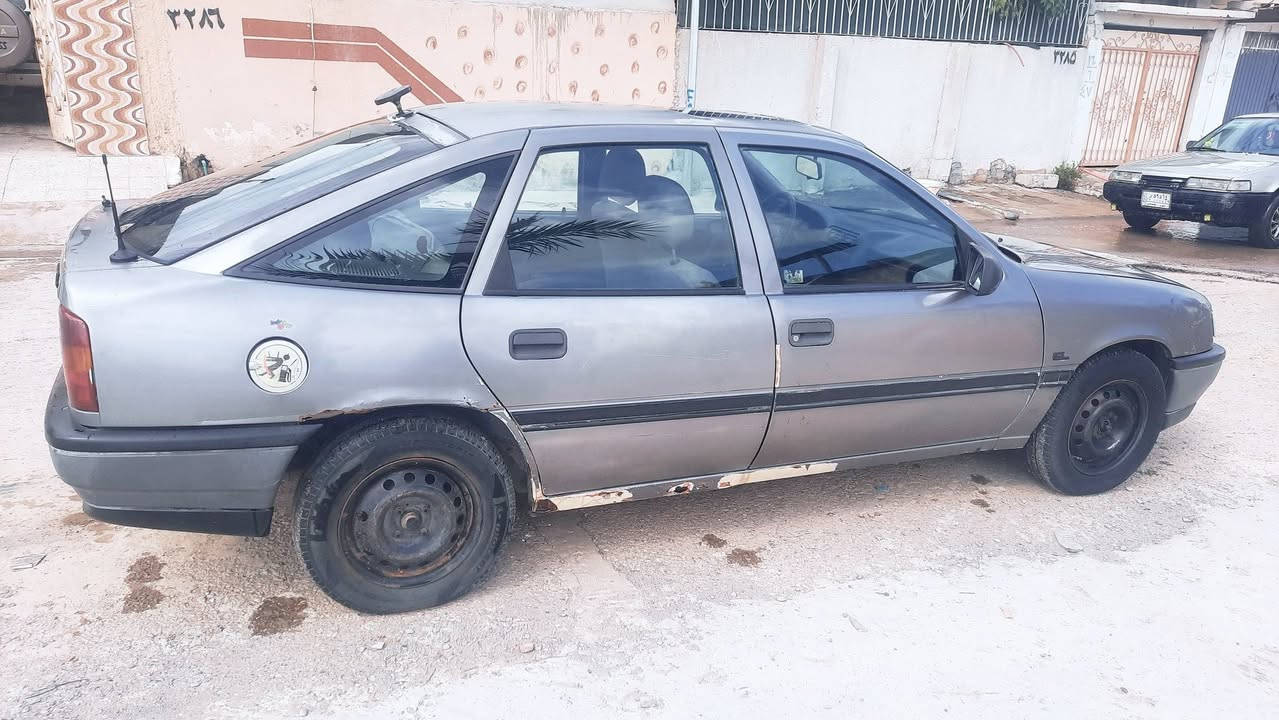 السلام وعليكم ورحمة الله وبركاتة  اوبل فكتره موديل 92حجم 18 كلها شرط بدون صبغ السعر 37وبيه مجال ***********اني ابيع اتصل وتلل رقم بي وتساب وشكرن لكم جميعا
