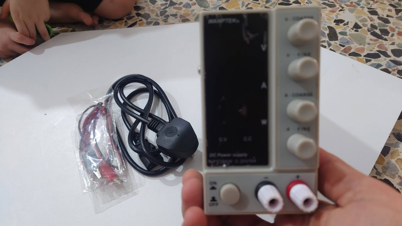 power supply
30 فولت
6 امبير 
300 واط
فولتية التشغيل 220 
55 الف 

sony store


**إذا كنت صاحب هذا الإعلان وتريد حذفه لأي سبب، رجاءا أرسل رسالة إلى الدعم الفني**