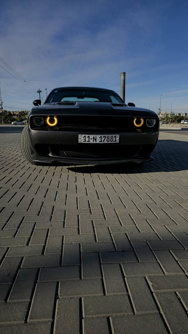 جالنجر SXT بلاص 
موديل 2019 فول مواصفات هزه وسنويه جديده بأسمي حادثها امريكا جاملغ وبنيد وبالعراق جاملغ بدون دواخل السياره 
السعر 155 وبيها مجال بسيط
*********** واتساب واتصال
مكاني بغداد / حي الجهاد
