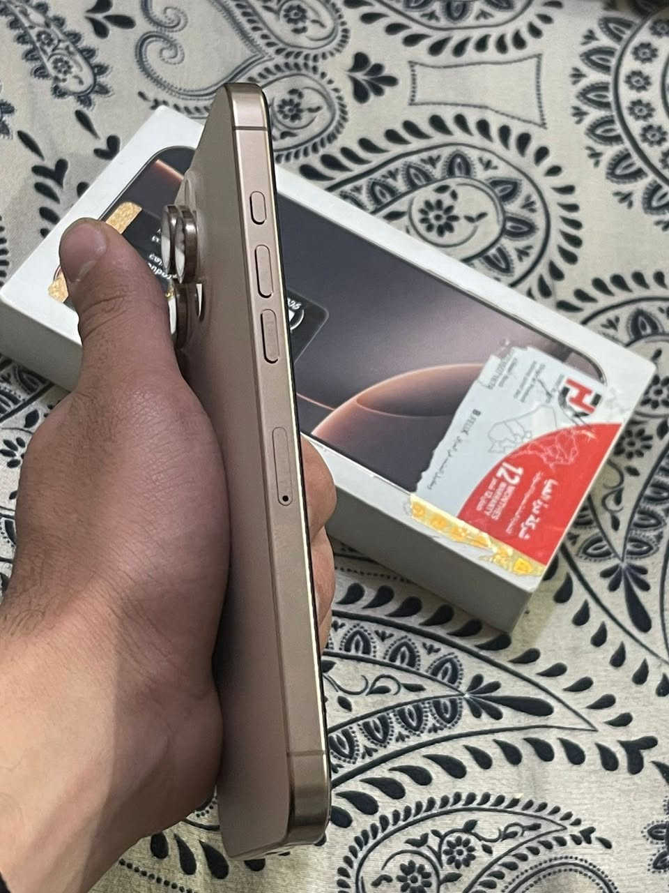 السلام عليكم 
للبيع ايفون 16 برو ماكس 
بطاريه 100 عدد دوراته 89
جهاز ماستر شرق اوسط 
ذاكره256 جهاز الله شاهد اخو الجديد 
زلخ مابي غراضه كامله كارتون مع كيبل 
السعر 1425 وبي مجال حك الجيه 
مكاني النجف الاشرف قرب مصرف بابل رقمي *********** متوفر واتساب
