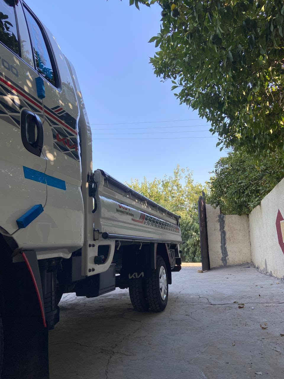 كيا موديل ٢٠٢٢ السيارة جاهزة من جميع النواحي رقم واسط بسمي   ماشية ١٣٢ الف مكفولة من جميع النواحي  شخط باب عكس سايق و السونار موظح بالصورة  بغداد ناحيه الرشيد (***********) @إشارة السعر (١٣٨ )وبيها مجال بسيط
