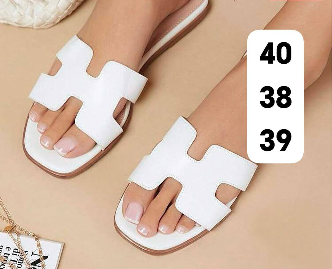 ب٣ ونص القطعه
تخفيضات 
سلبرات نسائي
طبيات
خفيفه باللبس
توفرت ب٤ اللوان 
السعر ٣وتص
القياسات -38-39-40
يتوفر توصيل
للحجز والاستفسار مراسلة البيج


**إذا كنت صاحب هذا الإعلان وتريد حذفه لأي سبب، رجاءا أرسل رسالة إلى الدعم الفني**