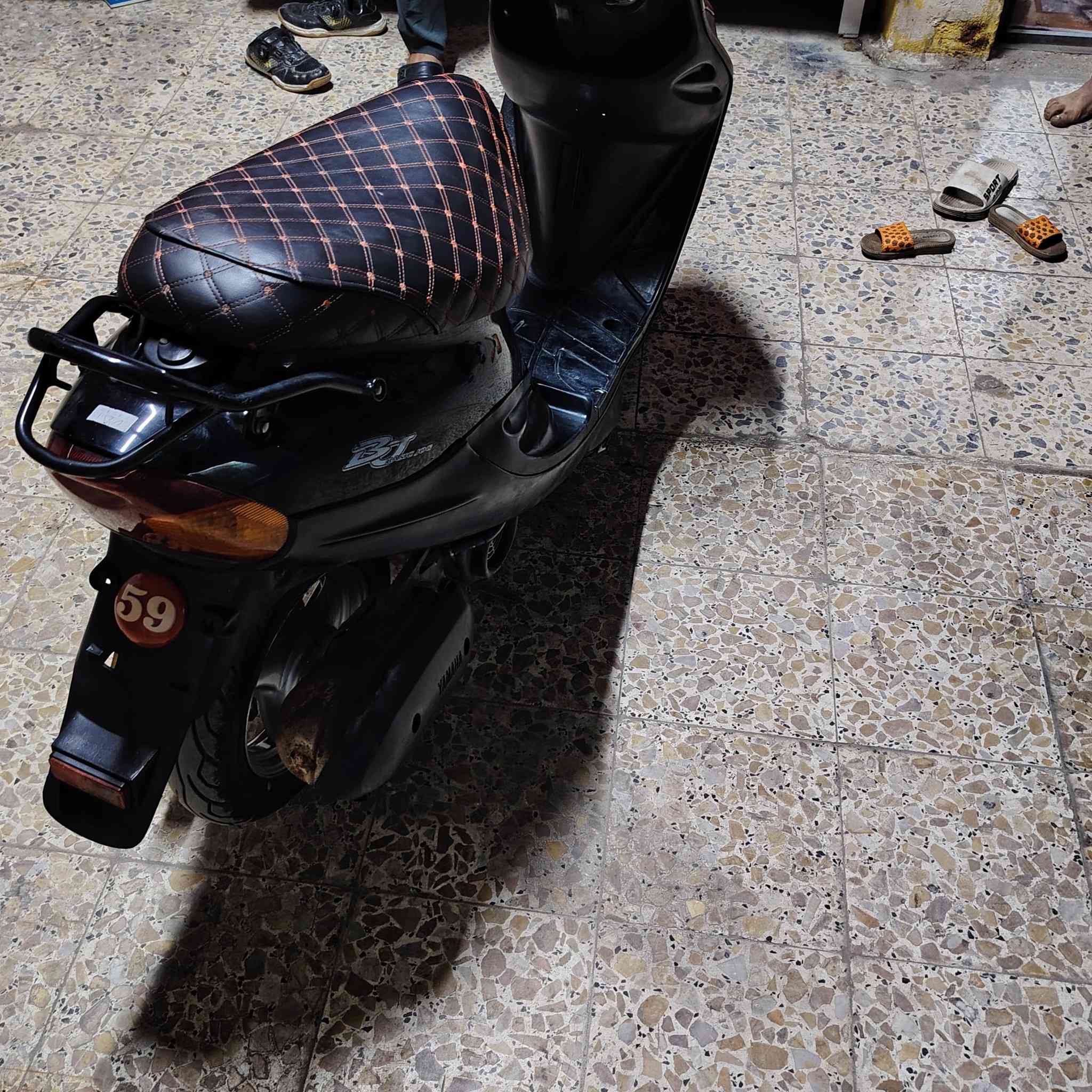 سلام عليكم دراجه 9زروف يوماه البيع دراجه برغي مامفتوح بيه نضيفه لا متعوبه سعر ب 800 مكاني حي الجامعي اتصال***********
