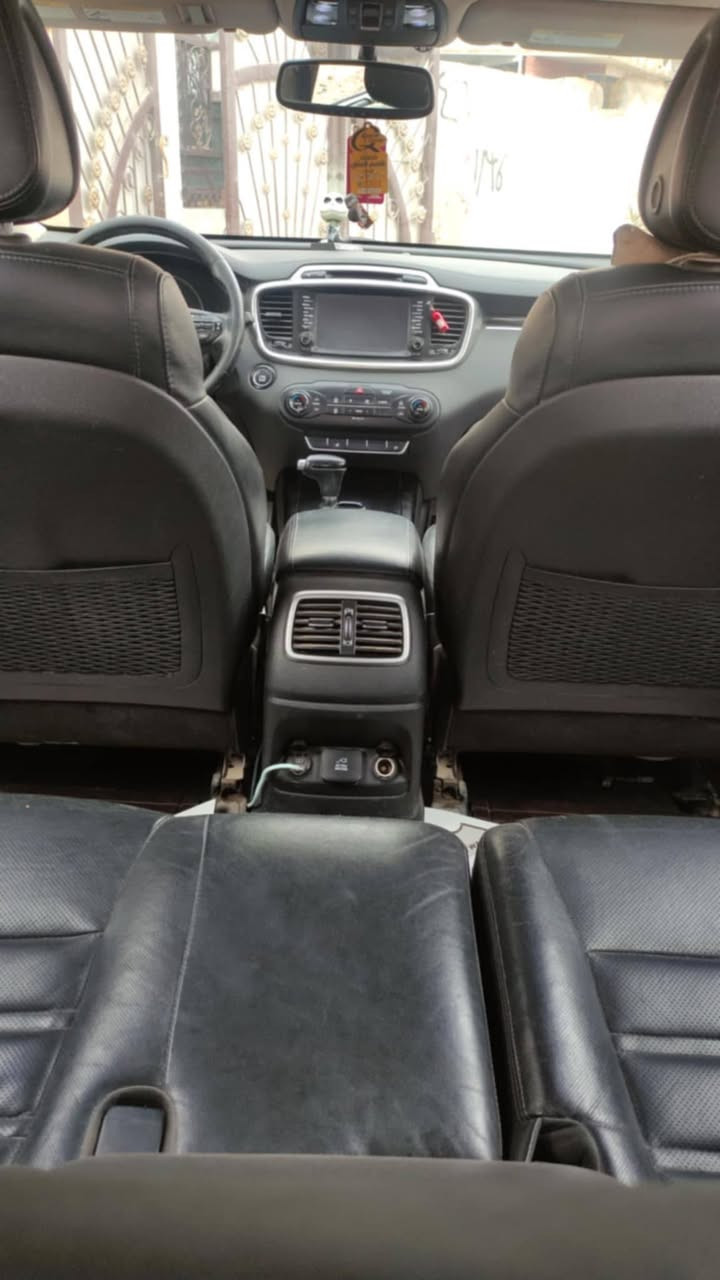 للبيع او للمراوس بسياره اقل كيا سورنتو امريكي رقم بغداد بسمي فول واحد على واحد Sx16بانوراما 6سلندر 7 راكب 3 قطع تبريد سايد برك بصمه جنطه كهرباء كشنات كهرباء كشنات جلد حادث جاملغ وبنيد  بدون دواخل وبالعراق مقدار شبر بالباب الخلفي اخر دحجه بدون تبديل السيارة ليبل واحد السعر 173للاستفسار اتصل على ***********
