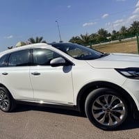 سورنتو 2019 السياره خليجيه رقم انكليزي جديد ولسنويه باسمي  المحرك والك...