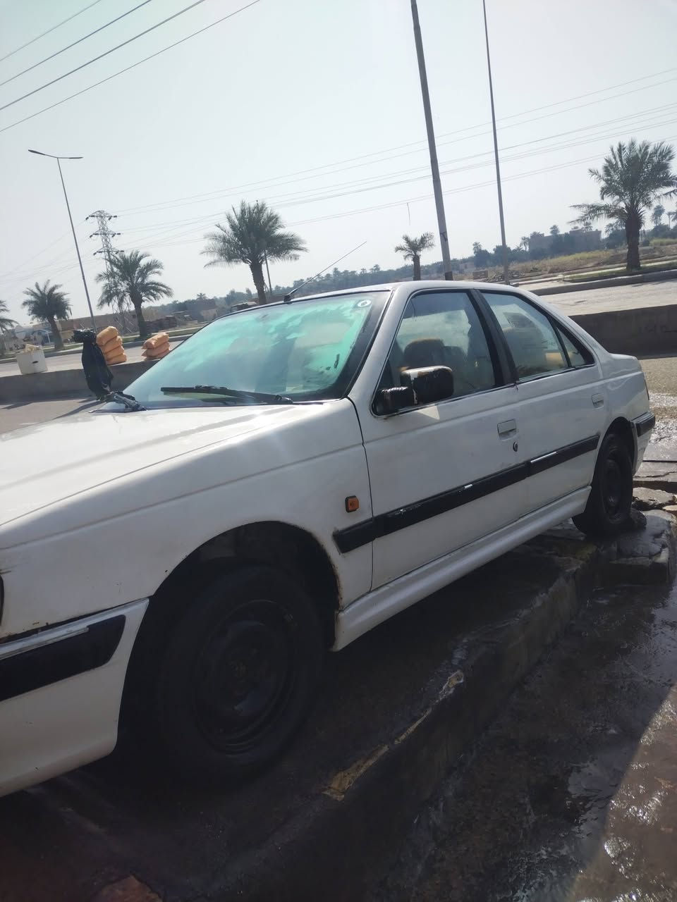 السلام عليكم بيجو بارص خصوصي رقم الماني بسمي موديل ١٣ سعره ٣٢ ورقه ***********
