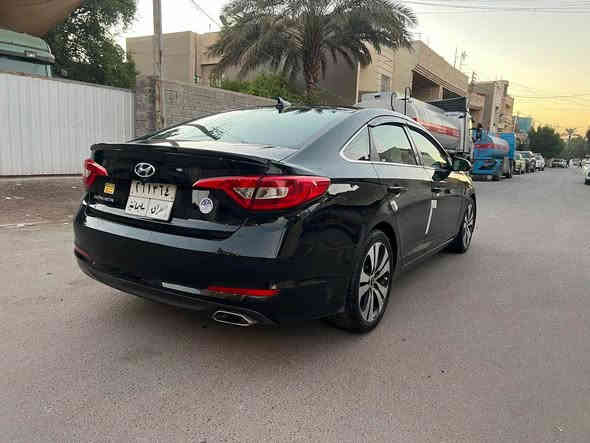 السلام عليكم عندي سوناتا 2016 للبيع سيارة جديدة رقم سليمانية بأسمي تريد تحويل تريد وكالة حادث بسيط جاملغ وبنيد بدون اي دواخل مواصفات 
1-شاشة جبيرة 
2-كامرة دوارة 
3-ويل كروم 
4-مكينة 2400 GDI
5-داخل لونين 
6-ثلاث وضعيات قيادة 
7-فوول تحكمات 
8-لايتات زنون 
9-بلوجكترات 
مكان السيارة بغداد الطوبجي للاستفسار الاتصال *********** رايدها ب 118 وبيها مجال بسيط رقم الشاصي مرفق بالمنشور بغداد
