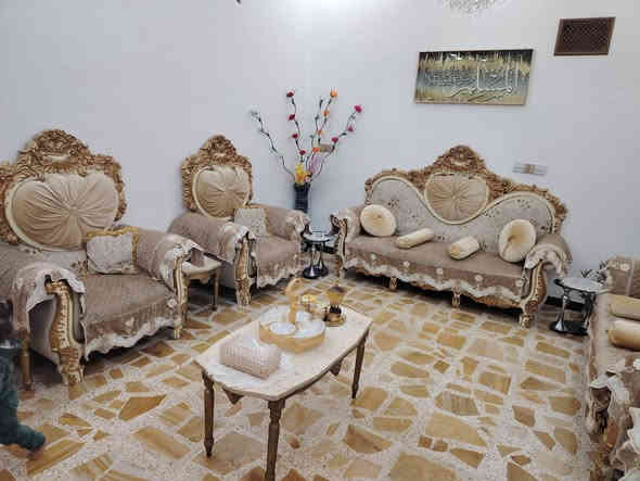 تخم مصري زان درجه اولئ التيجان صبغ حراري اصلي التخم 11 مقعد السعر 900 وبيه مجال حك الجيه المكان يم مول الفلوجه رقم *********** واتساب
