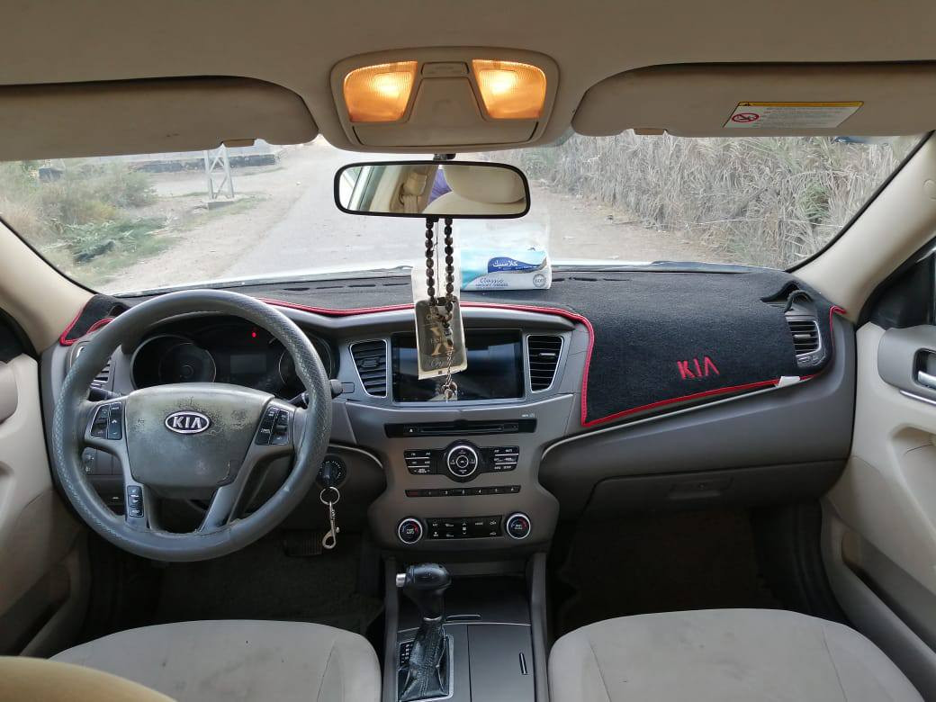 سلام عليكم. سياره كادنزا محرك 2600 كير ومحرك مكفول تخم تاير كهربايات كلهن شغاله تخم تاير كامره خلفي شاشه شغاله. الاستفسار  الاتصال ع الرقم ***********
