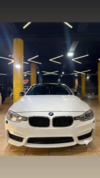 بي إم دبليو 320i • ٢٠١٧ • ١٤١٠٠٠ كم
