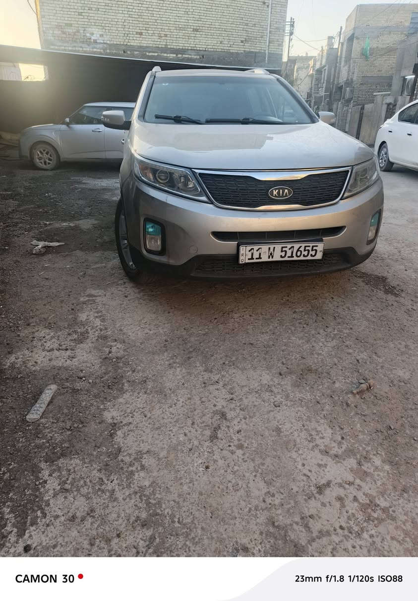 السلام عليكم سورنتو١٤ امريكي بدون صبغ قطعة وحدة مبدلة اصلية محرك ٤ سلندر *********** السعر ١٣٠
