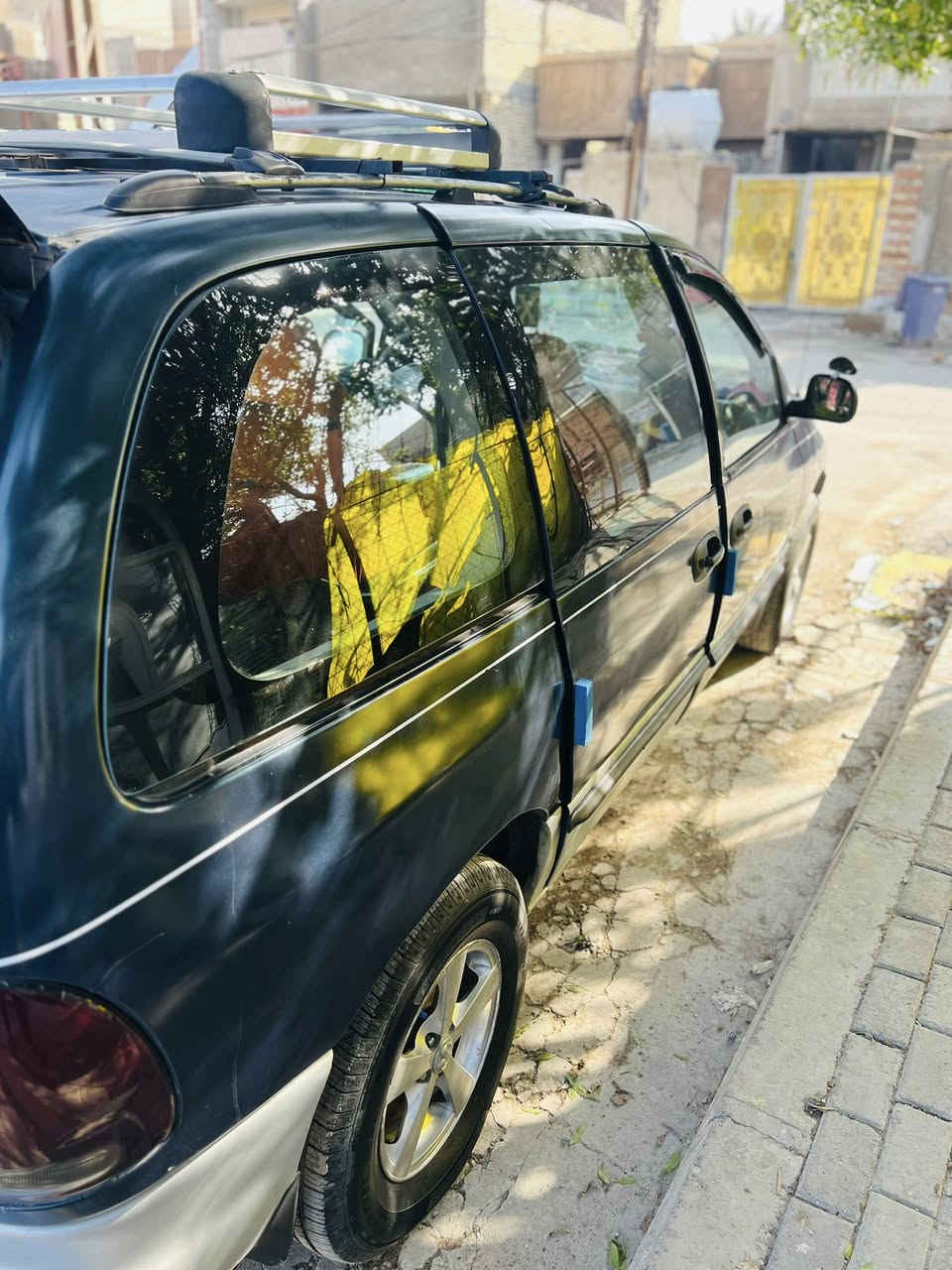 سلام عليكم دوج مريكي لبيع موديل ٢٠٠٠لسياره كلش نضيفه بسمي لسياره رقم بغداد رايدها٦٠ورقا وبيها مجال حك لجيه هاذة رقمي ***********مكان لسياره بغداد لحسينيه….
