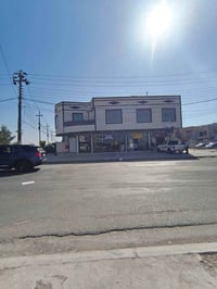 ٥حساروك • بناية تجارية • ٢٠٠م