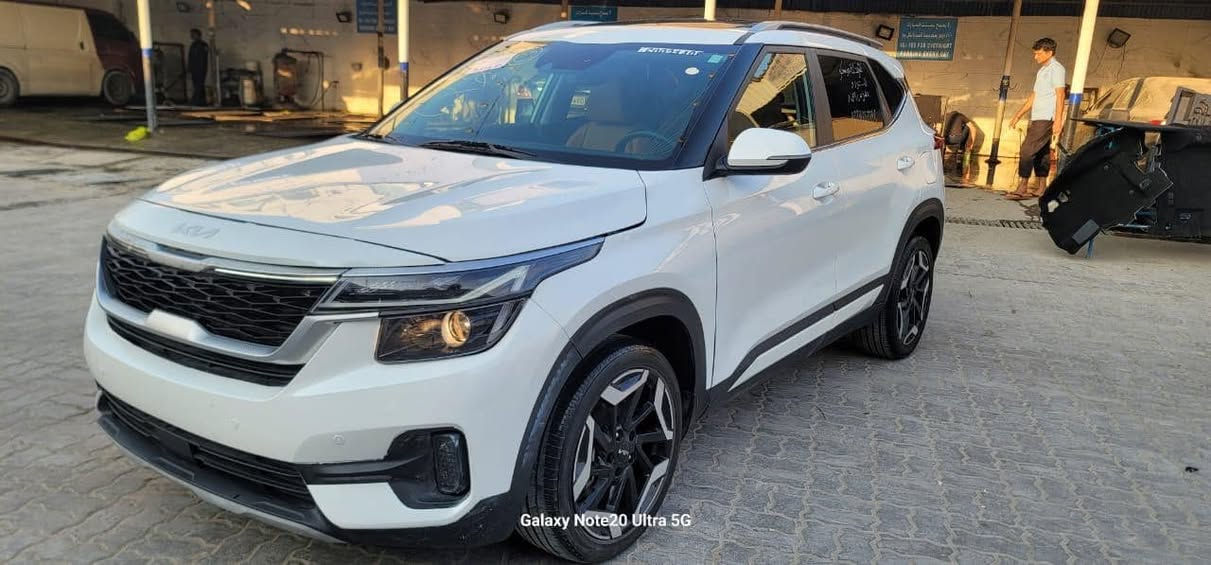 للبيع 
كيا x line سليتوس 2024
مكفولة من الصبغ 
فول مواصفات / فتحة / بصمة / جلد 
السعر 122$ واصل للميناء بدون كمرك 
تدخل منفيس باسم المشتري او كتاب شهداء 
للاستفسار 
***********
