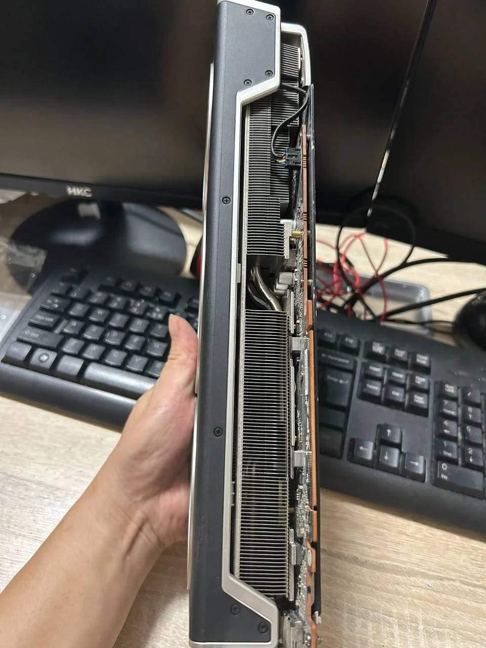 للبيع كرت شاشه RADEON RX 6700XT 12g خوان بي مشكله وحده المنافذ خربانات بس HD شغال حراره حلوه كارت عملاق انطيك بي ضمان شهر شهرين باليعجبك تردون مزاد او اخلي سدعر من يمي


**إذا كنت صاحب هذا الإعلان وتريد حذفه لأي سبب، رجاءا أرسل رسالة إلى الدعم الفني**