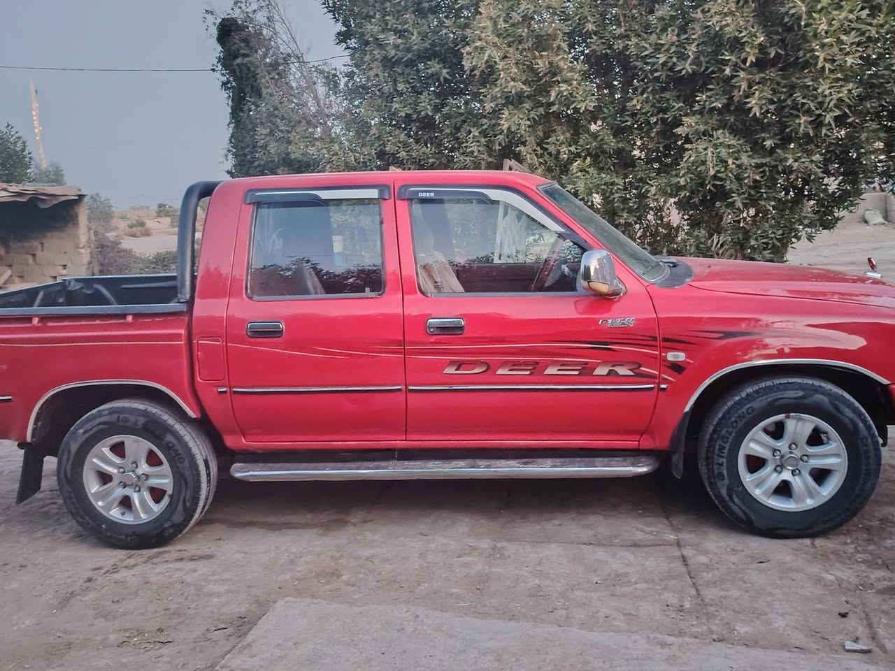 سلام عليكم دير موديل 2011سيارة جديدة ما جناي رقم القدسية حلوة حلة من صور كير محرك كسن حدايدية تخم تاير السعر خاص مكان الدوانية الرقم ***********
