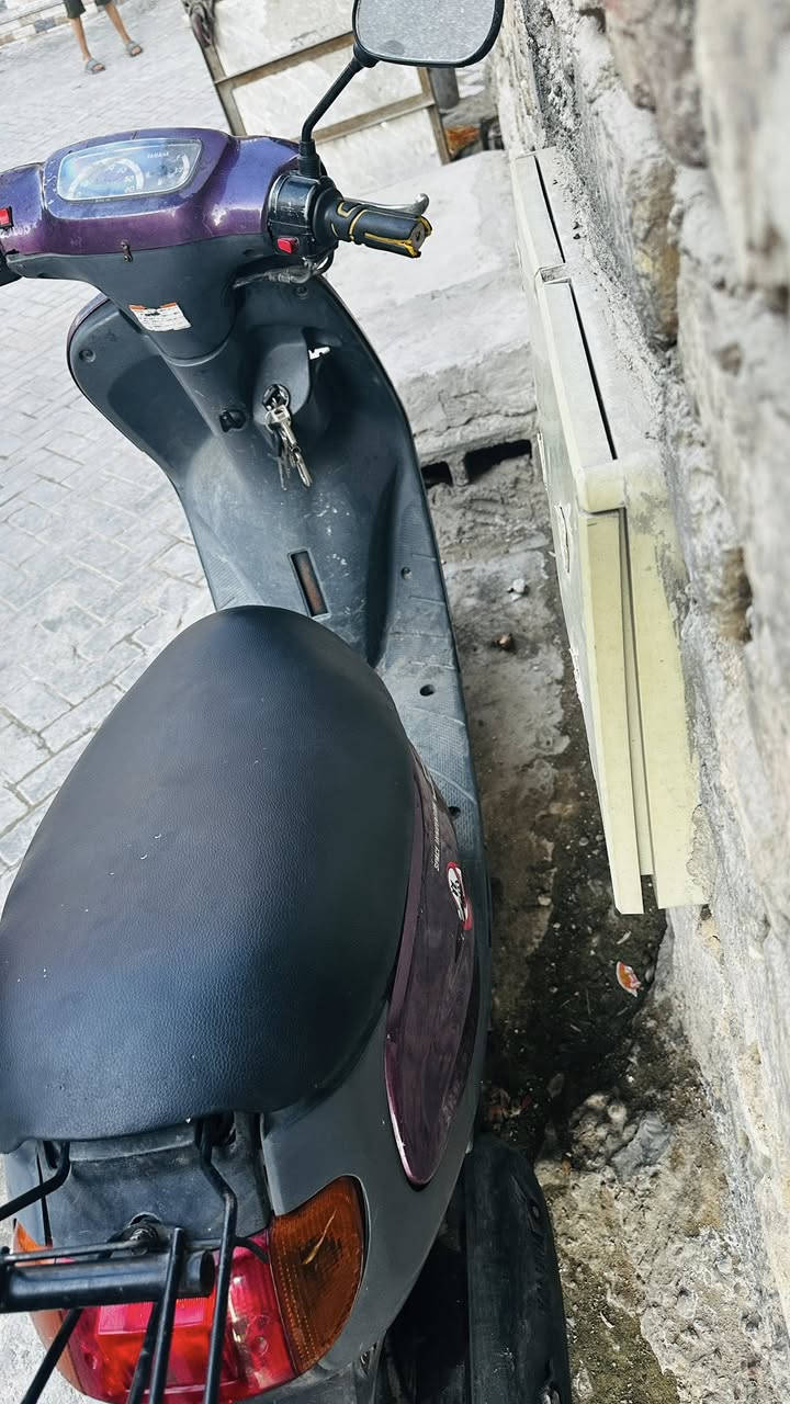 السلام عليكم ورحمة الله وبركاته
دراجة قرده. تخبل كلش نظيفه

 من شلعه لا مفتوحة ولا مجفته

 بلاديه  كلشي شغال. من هورن سلف اشاير  

مدينه الصدر. قطاع 25. ***********  لسعر 300 بيهة مجال. والله لشراية
