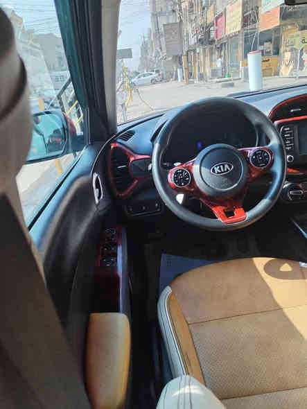 السلام عليكم للبيع كيا صول ٢٠٢٠ مكينه ٢٠٠٠ دوش حادثها دعاميه اماميه صور الحادثه مرفقه بالمنشور وبيها صبغ ب باب الراكب باسمي رقم بغداد الجديد السعر ١٢٩ وبيها مجال ***********
