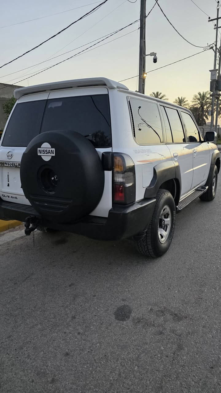 للبيع: نيسان باترول سفاري 2008
المحرك: 4800 فتك VTC (6 سلندر).
​ناقل الحركة: أوتوماتيك (دفع رباعي).
​عداد المسافة: 160 كم حقيقي 
​مكفولة بالكامل، بدون ضرر
​كراسي كهرباء، مقاعد مخمل، شاشة أندرويد .
السعر: 139
گمرك ورقم 22 ورقة ع المشتري
***********
