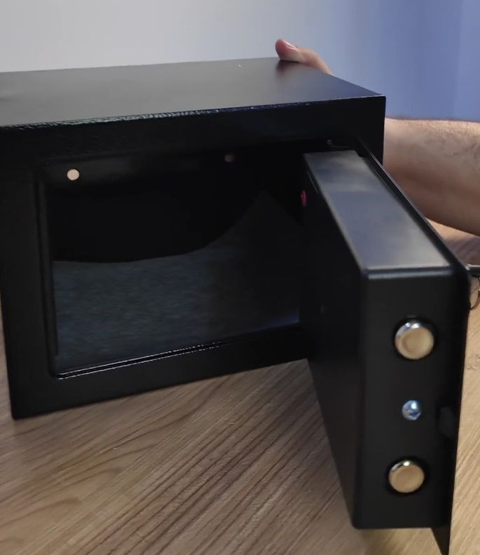 لأول تم
قاصة أم الرمز
ضد الحريق
فولاذ ثقيلة ب 25 الف


**إذا كنت صاحب هذا الإعلان وتريد حذفه لأي سبب، رجاءا أرسل رسالة إلى الدعم الفني**