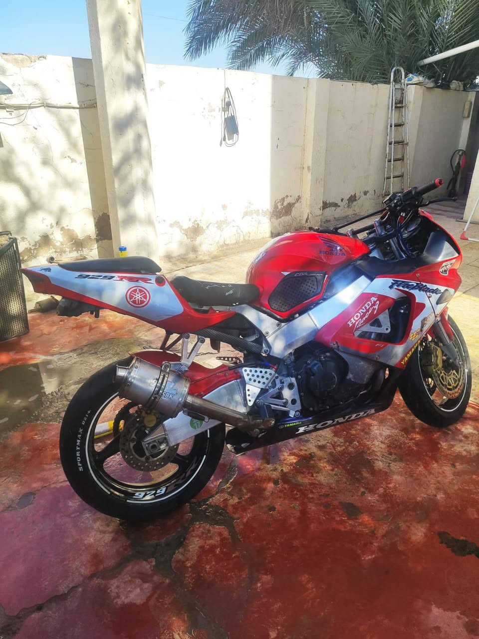 سلام عليكم RR929
***********
دراجه كفاله عامه كما موضح بالفيديو اول ثاني ثالث رابع بطناش سعر 20 وبيها مجال بصيط
