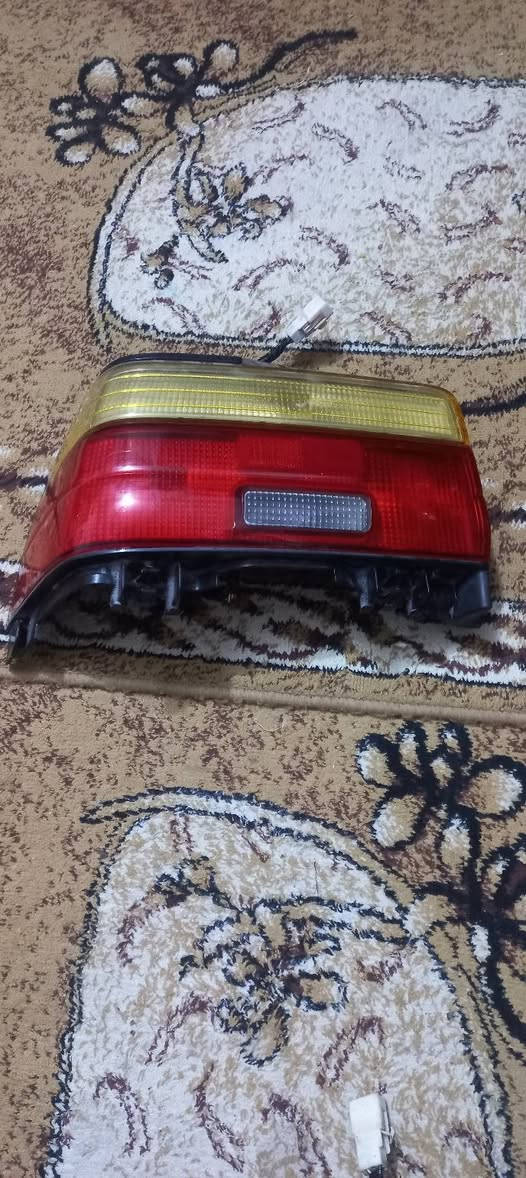بك لايت كورولا اصليات موديل ٩٣ استفسار ***********
