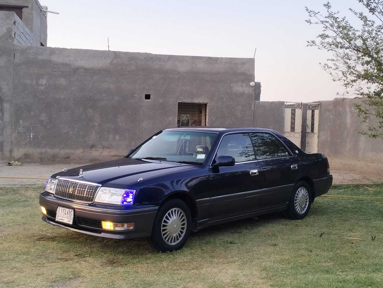سلام عليكم عليكم راس الثور للبيع موديل 97
لون نيلي محجل كفاله عامه من ضربه والكص والصبغ العام والعيب الشرعي والصوليات 
رقم انبار بسمي 
محرك فيفيتي 3000فيشتين محرك وكير خير من الله
تبريد ثلج حداديه جاهزه من طول الطول
تخم تاير جديد حيل
دواخل كارتون 
كهربائيات كلها شغاله ريمود سنتر لوك
برانكيت شركه لا خياس ولا تعمير

#سياره_جديده_حيل_ومال_جناي

#السعر 90وبيها مجال الشراي 

العنوان الناصريه خفاجه المشاخيل 

رقم الهاتف/***********

