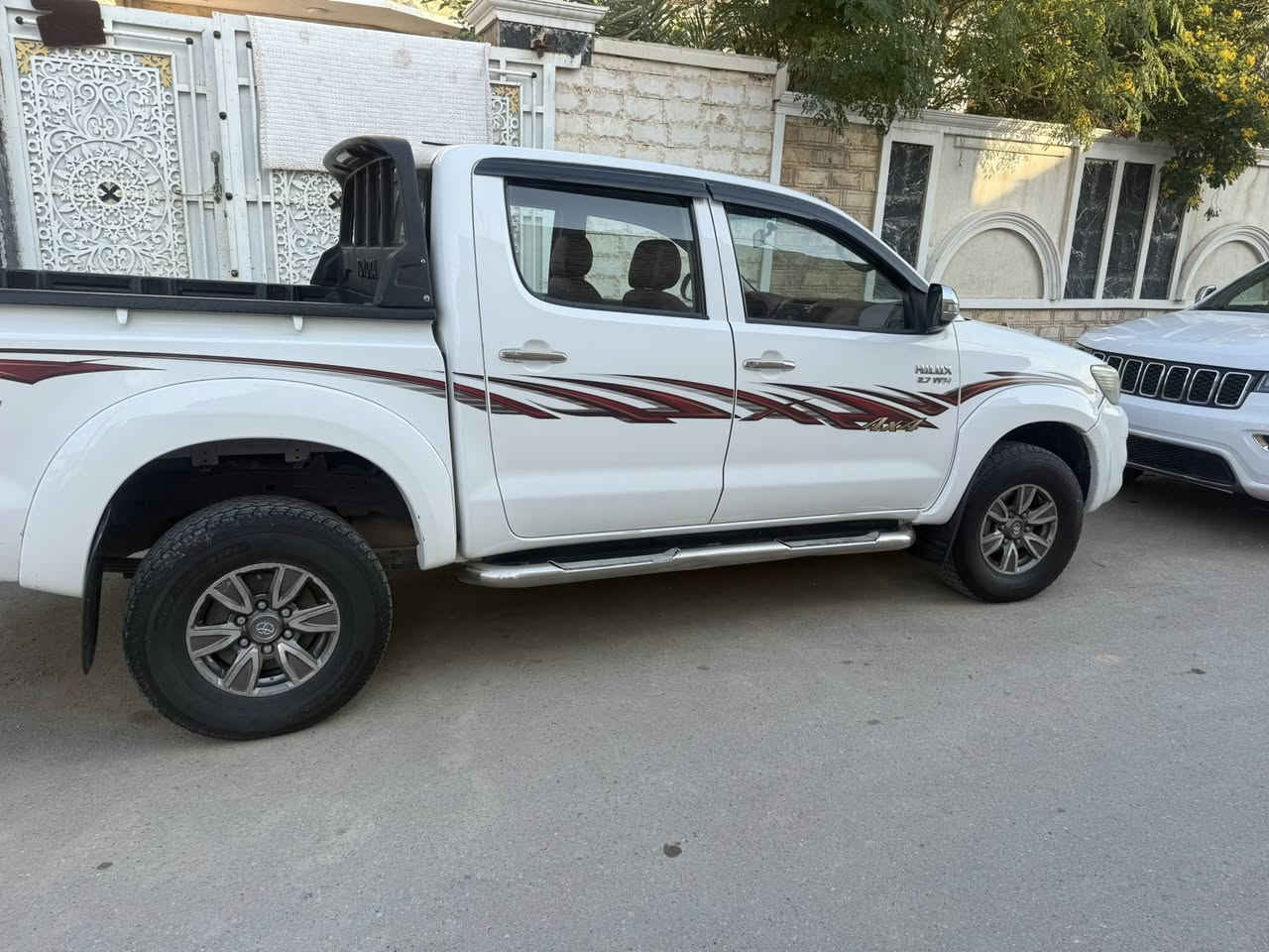 2012. اوتماتيك رقم واسط. مكفوله. مكينه مفتوحه.  فور ويل ملغي. سعر 190. مكانها بلكوت. ***********
