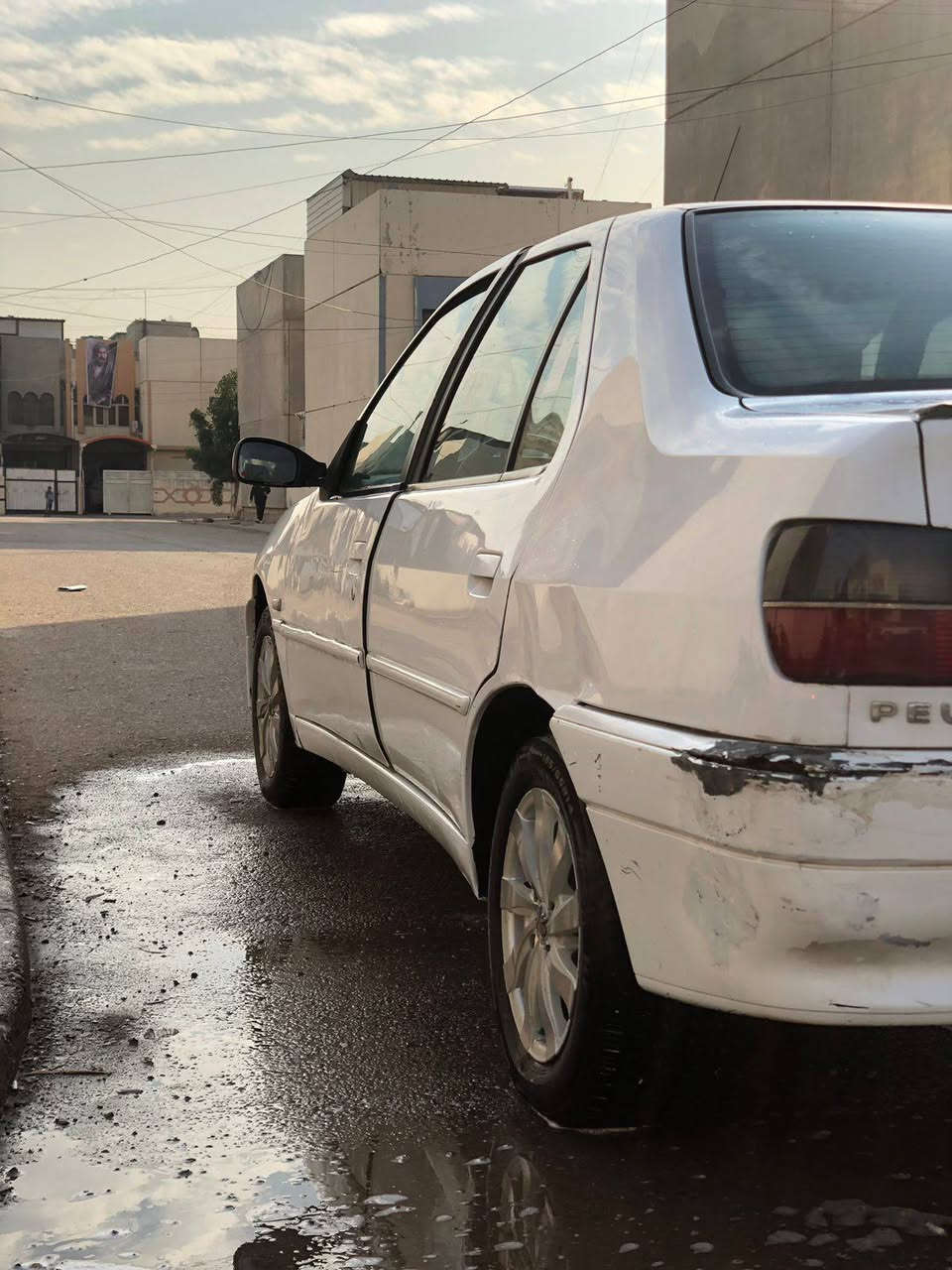 بيجو ٣٠٦ بدون صبغ سياره جاهزه بيها شويه طخات بسيطه سعر ٤٥..وبيها مجال لشراي ***********
